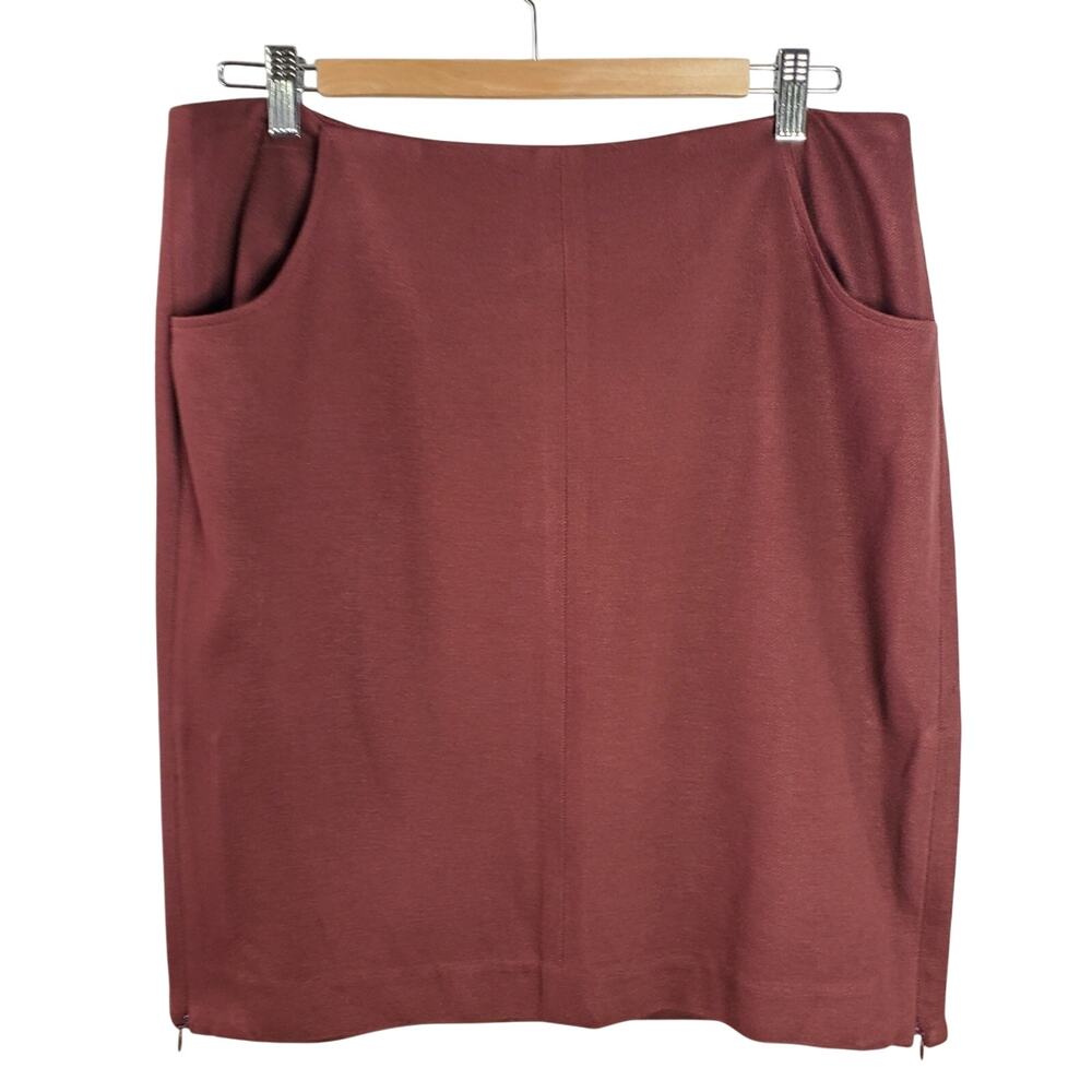 CAbi Size 10 BOSS Pencil Skirt #3582 color is Currant Great Condition